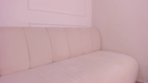 Snapshot of emma_jonness chatting on January 25, 10:39 pm emma_jonness online show from January 25, 10:39 pm