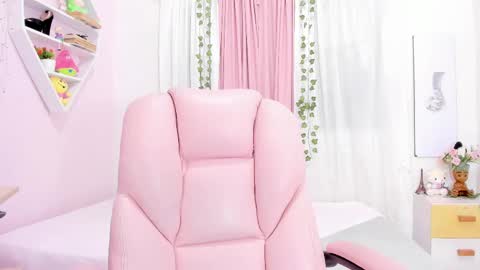 Emma online show from March 10, 7:07 pm