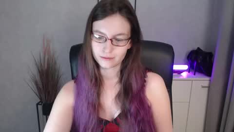 emma online show from December 3, 6:47 am