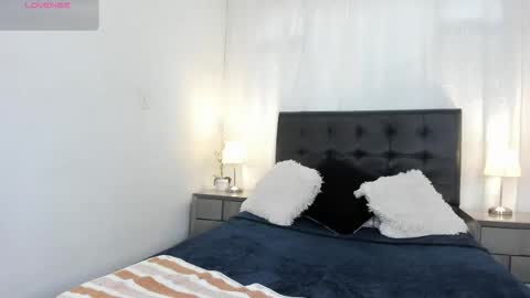 Im Emma online show from December 1, 7:23 pm