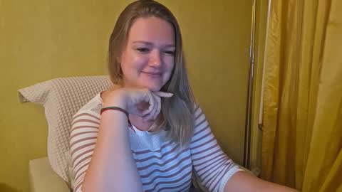 Snapshot of emma_misty_ chatting on October 7, 5:20 pm emma_misty_ online show from October 7, 5:20 pm