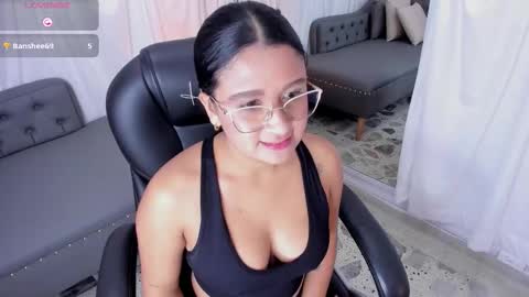 Snapshot of emma_morrison chatting on September 12, 3:30 am emma_morrison online show from September 12, 3:30 am