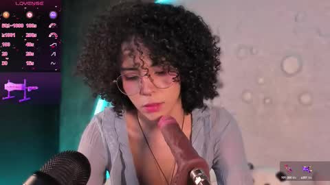     online show from September 12, 10:50 am