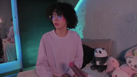     online show from February 17, 10:07 am