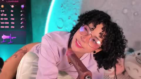     online show from September 30, 10:37 am