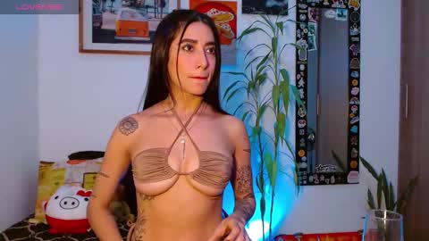 Snapshot of emma_pole_88 chatting on February 22, 2:39 am Sara Luna online show from February 22, 2:39 am
