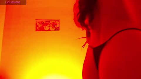 Snapshot of emma_pole_88 chatting on March 2, 5:44 am Sara Luna online show from March 2, 5:44 am