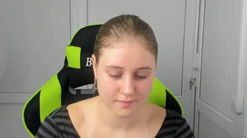 Emma online show from July 28, 11:17 am