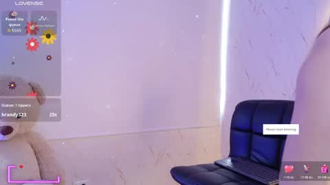emma_wattsoon online show from May 25, 3:18 pm