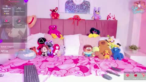 Emma online show from February 21, 9:07 pm