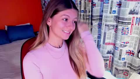 Snapshot of emmaa_hostt chatting on October 24, 8:42 pm Ema .l. online show from October 24, 8:42 pm