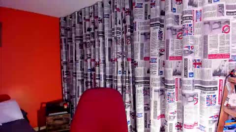 Snapshot of emmaa_hostt chatting on September 24, 11:44 pm Ema .l. online show from September 24, 11:44 pm