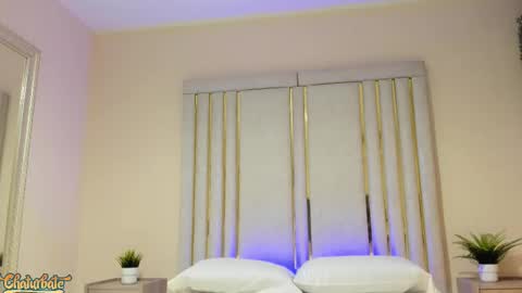 emmaahills online show from November 18, 11:35 am