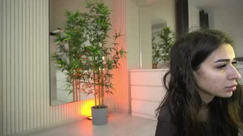 emmablanco online show from March 24, 6:08 am