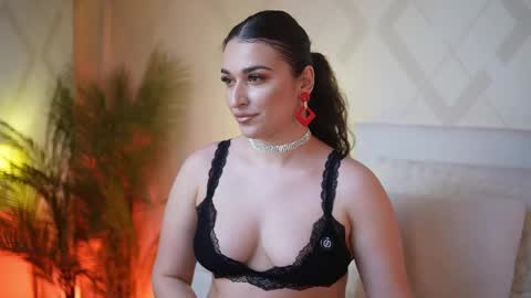  Emma  online show from April 3, 6:37 pm