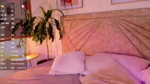           online show from July 1, 11:52 am