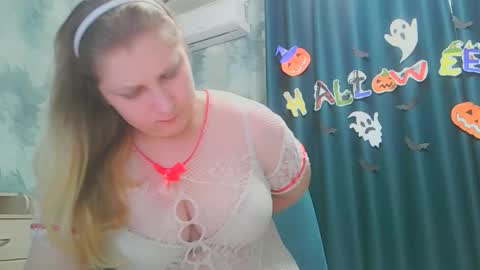 emmamelody online show from October 26, 2:01 am