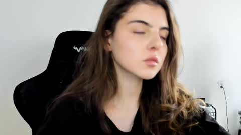 Emma online show from January 11, 12:33 pm