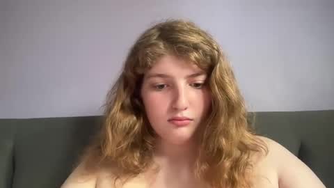emmarolls123 online show from July 22, 10:23 pm