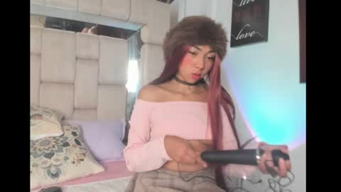 Emma online show from March 26, 5:35 am