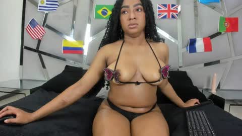 emmastarling_sys online show from June 26, 5:02 am