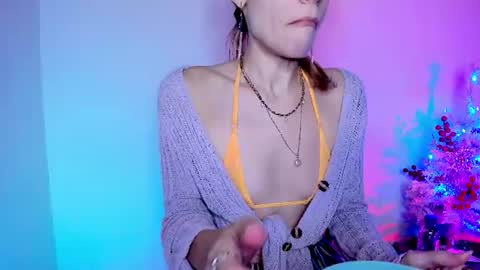RH-NEGATIVE GREEN-EYED BAELIEN online show from June 11, 12:32 am
