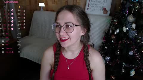 Mia online show from December 21, 4:14 pm