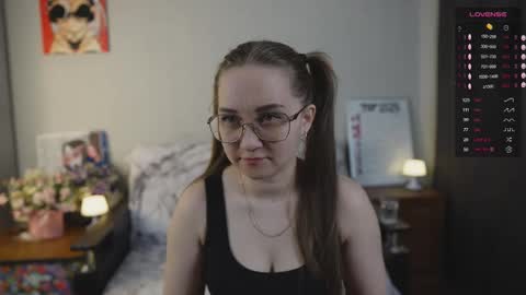 Mia online show from March 1, 1:59 pm