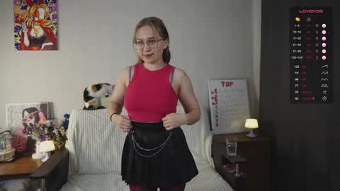 Mia online show from September 11, 3:46 pm