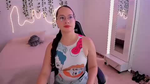 Emma Torres online show from October 6, 2:13 pm