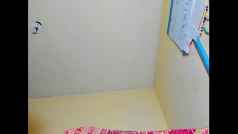 hi im emmalina welcome to your happy place online show from February 25, 4:57 pm