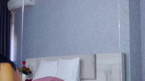 EmmaXXXQueen online show from September 24, 5:25 am