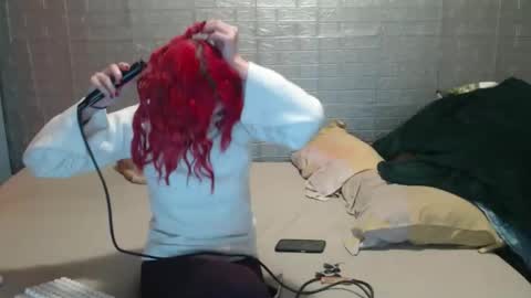 Emmily000 online show from January 18, 5:33 pm