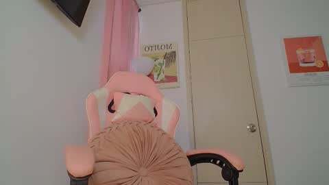 emmily online show from December 15, 6:37 pm