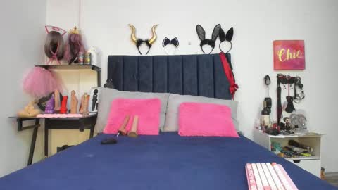          online show from March 10, 12:53 pm