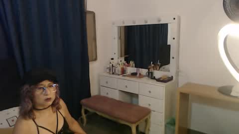 Emmily online show from October 1, 1:59 am