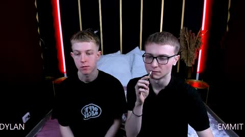 Emmit online show from March 29, 8:43 pm