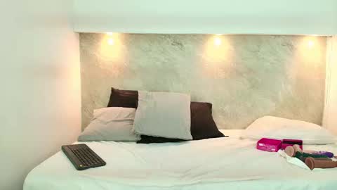 emmy online show from February 19, 9:03 pm