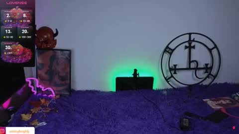 Emmy Bright     50  online show from October 25, 9:52 am