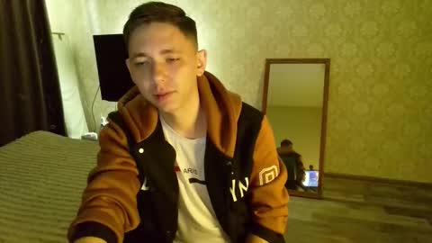 Snapshot of emveeboy96 chatting on November 1, 10:03 am emveeboy96 online show from November 1, 10:03 am