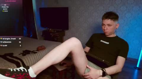 emveeboy96 online show from May 16, 6:43 am