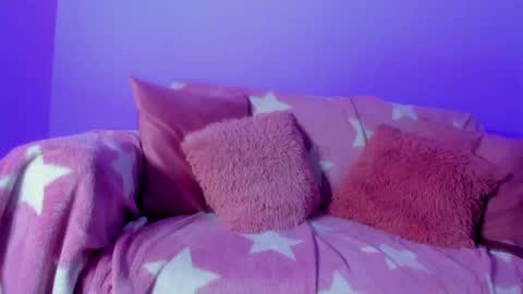 Snapshot of emy_colee chatting on February 24, 11:10 am Emy online show from February 24, 11:10 am