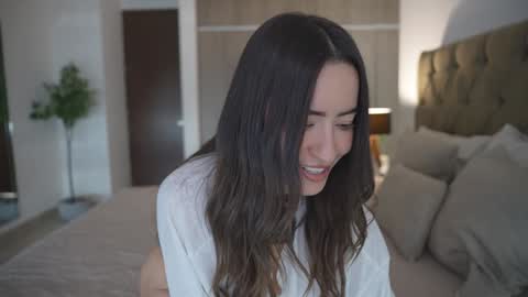 Eimi3 online show from March 7, 8:55 pm