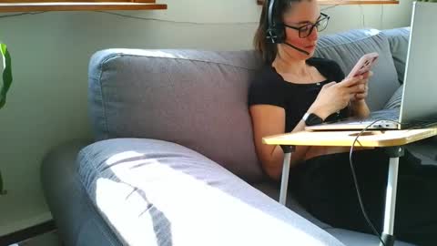 emyxxl online show from April 9, 1:17 pm