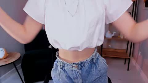 enchanted_bella online show from October 16, 1:55 pm