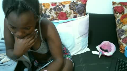 Vee online show from March 31, 1:06 am