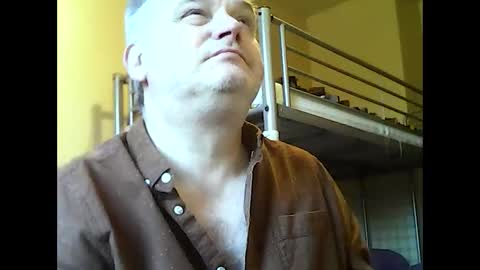 englishguysurrey online show from December 19, 8:54 am