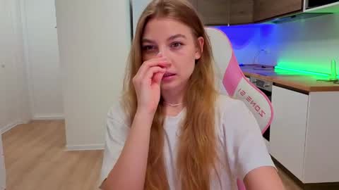 enjoyeverymoment_ online show from April 10, 8:24 pm