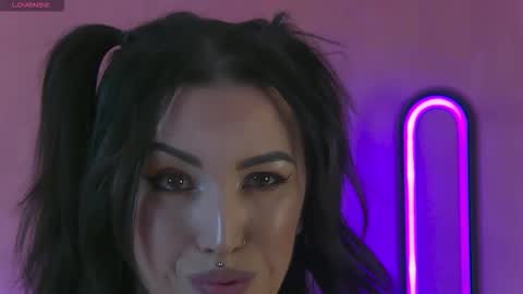 enyahazell online show from November 26, 8:38 pm