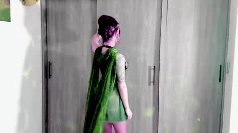 Leyla online show from October 12, 1:09 am